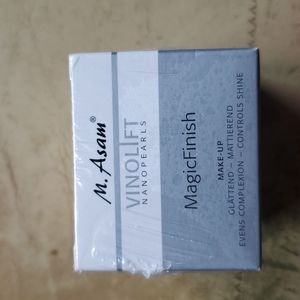 New sealed M.Asam Magic Foundation